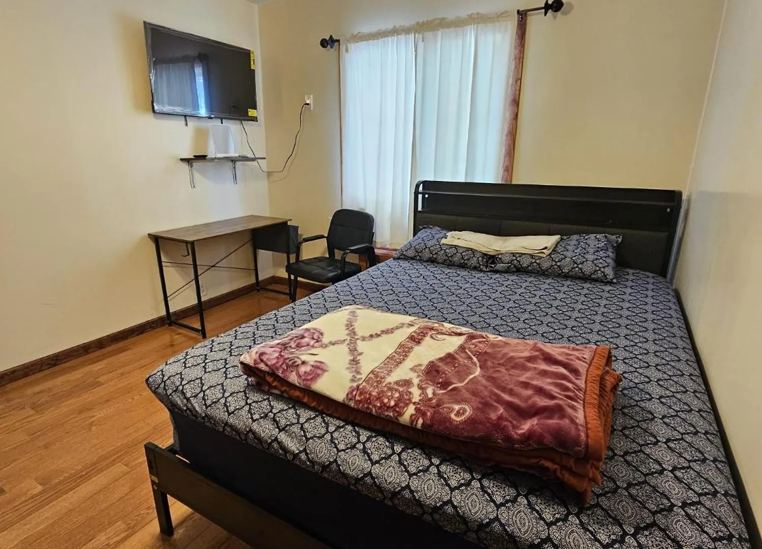 Mukbul & Nesa Jamaica House Apartment New York